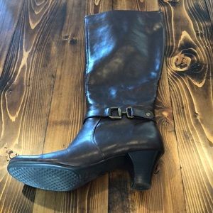 Brown Baretraps Trudy Boot wide calf 10M